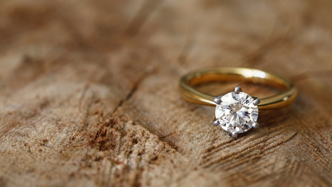 Solitaire Engagement Rings In Cedar Rapids | Siebke Hoyt |