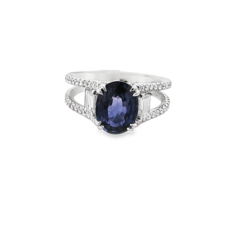 SAPPHIRE & DIAMOND RING