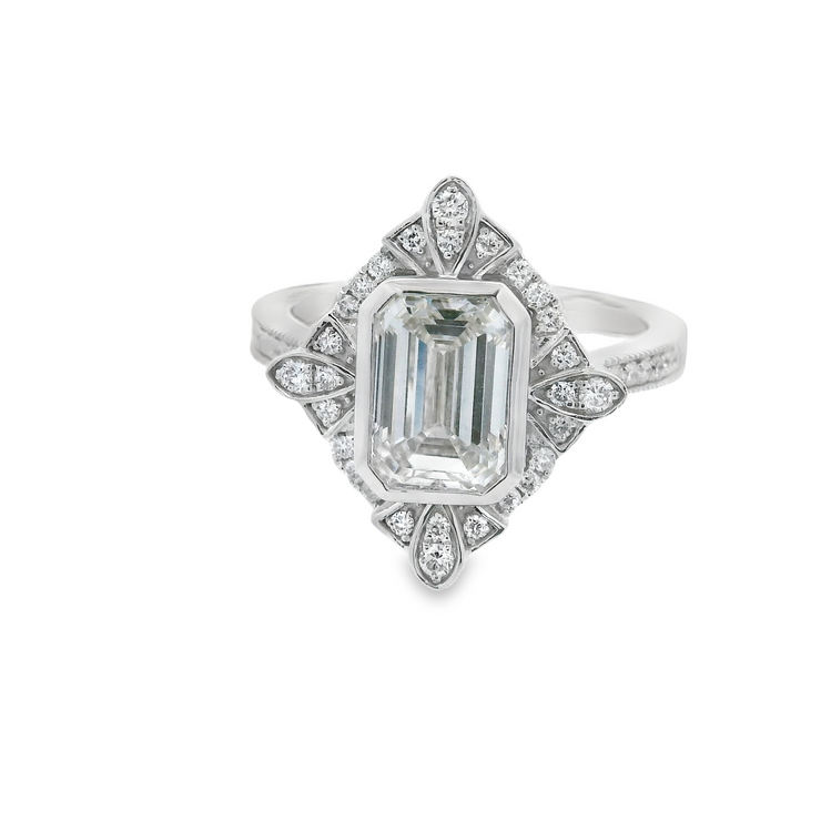 VINTAGE DIAMOND RING