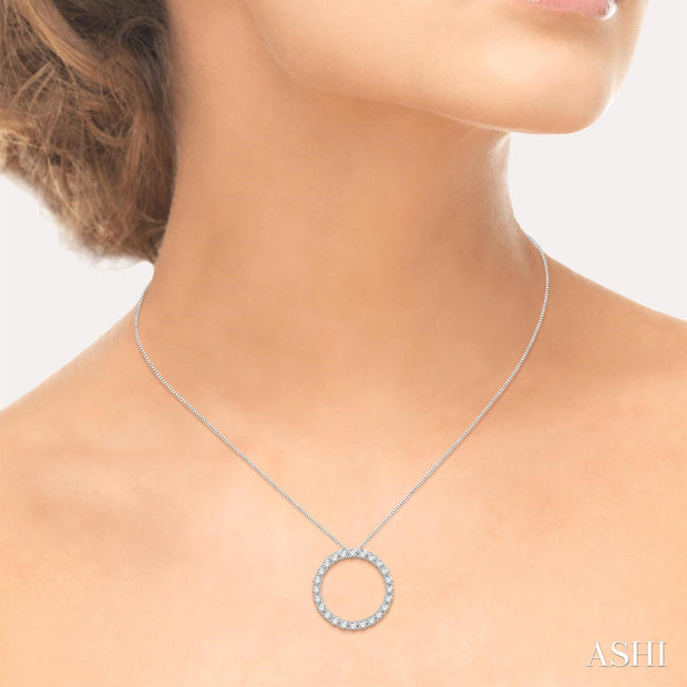 ASHI - 1/2 CARAT DIAMOND CIRCLE PENDANT