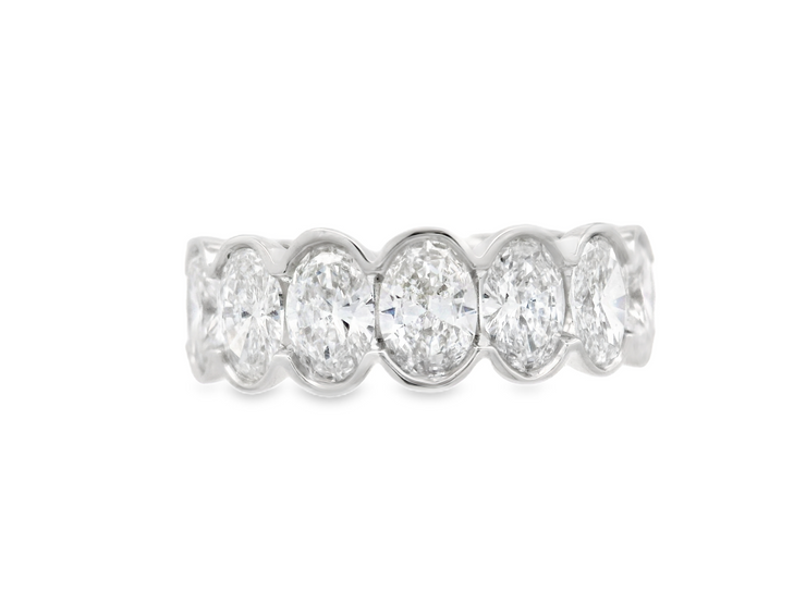 DIAMOND ETERNITY RING - 5 CT