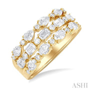 3 ROW FANCY SHAPE DIAMOND RING