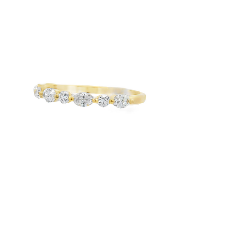 ALTERNATING SHAPES DIAMOND WEDDING BAND