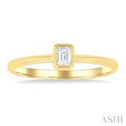 ASHI - EMERALD DIAMOND SOLITAIRE RING