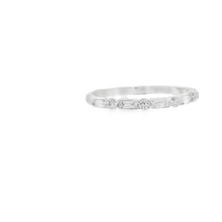 DIAMOND WEDDING BAND - 1/4 CT