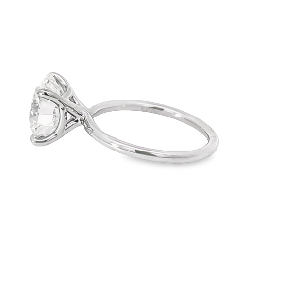 DIAMOND SOLITAIRE ENGAGEMENT RING