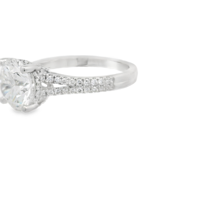 DIAMOND ENGAGEMENT RING - 3 CT ROUND CENTER