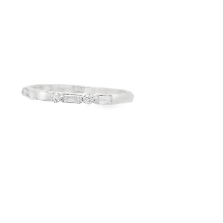 DIAMOND WEDDING BAND - 1/4 CT