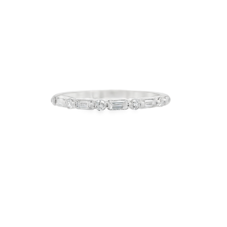 DIAMOND WEDDING BAND - 1/4 CT