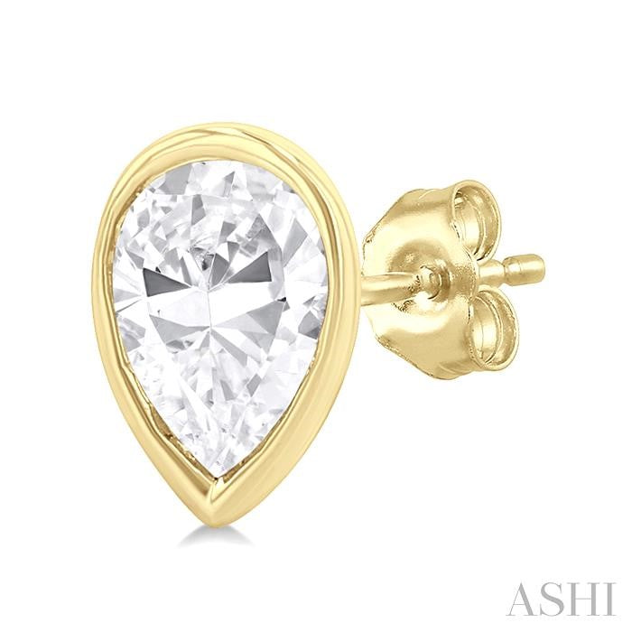 ASHI - PEAR DIAMOND STUDS