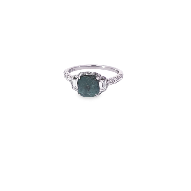 EMERALD & DIAMOND RING