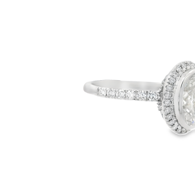 DIAMOND ENGAGEMENT RING - 2 CT OVAL CENTER