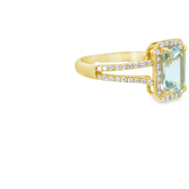 AQUAMARINE & DIAMOND RING