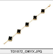 BLACK ONYX CLOVER BRACELET