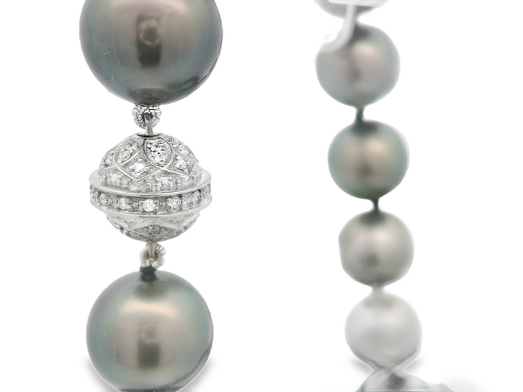 TAHITIAN PEARL NECKLACE WITH DIAMOND CLASP