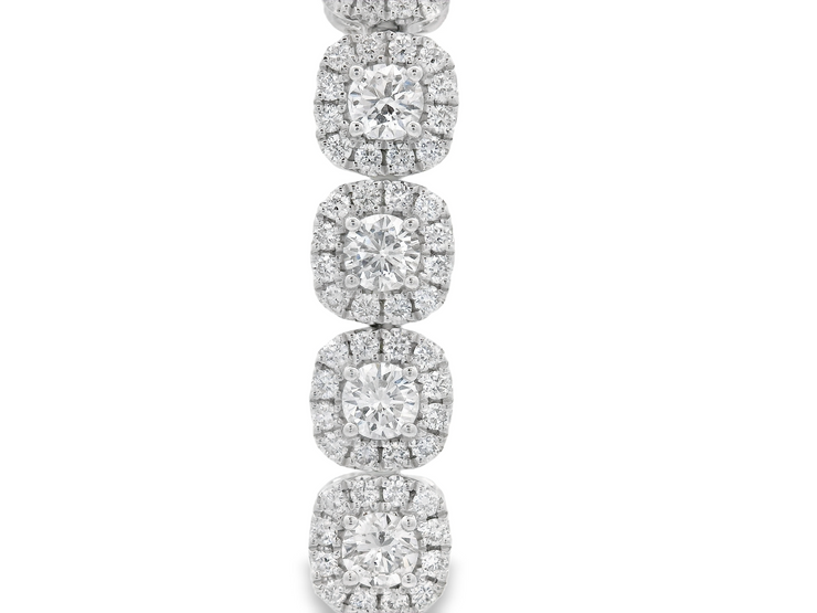 CUSHION SHAPE CLUSTER DIAMOND TENNIS BRACELET